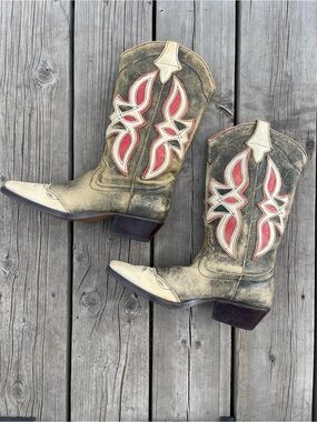 Y2K Vintage Nine West Cutout Distressed Leather Western Cowboy Boot